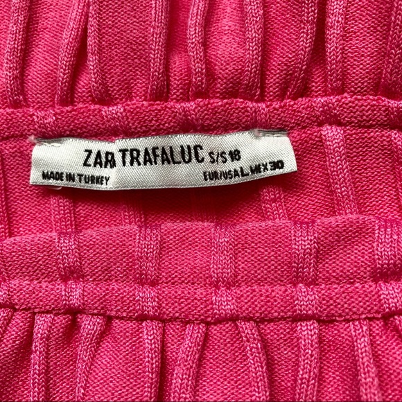 Barbie pink off-the-shoulder ribbed ruffled top - Picture 5 of 8